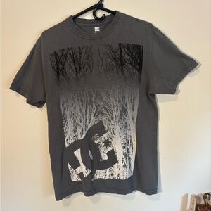 DC Men's Charcoal and White Graphic Tee side M